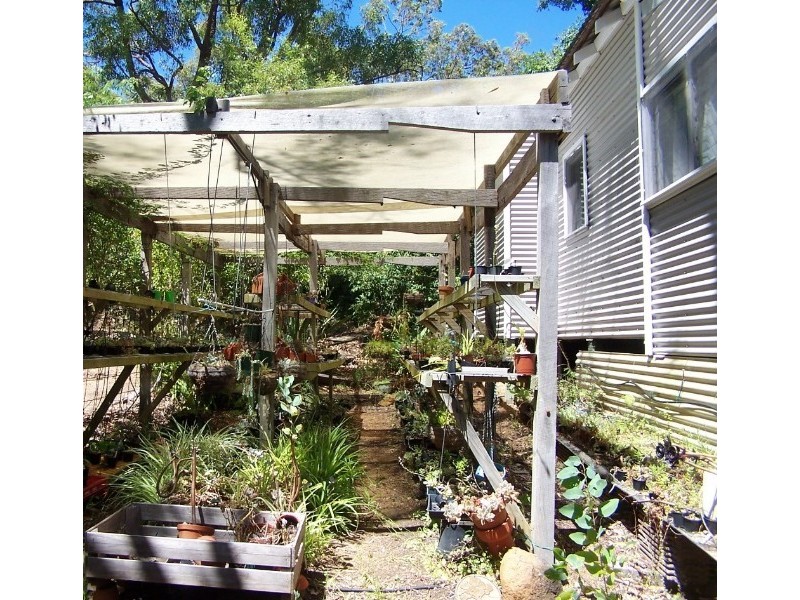 9 Nairn Road, Bickley WA 6076