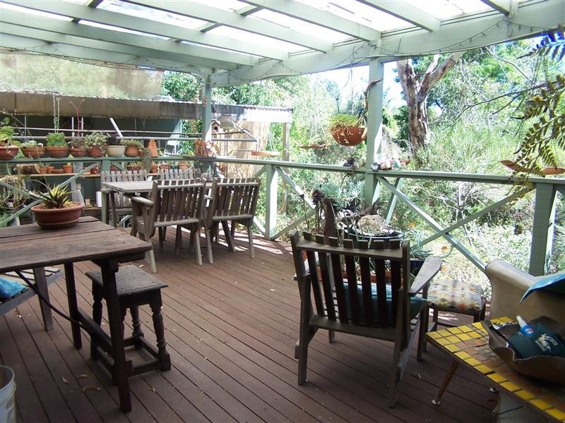 9 Nairn Road, Bickley WA 6076