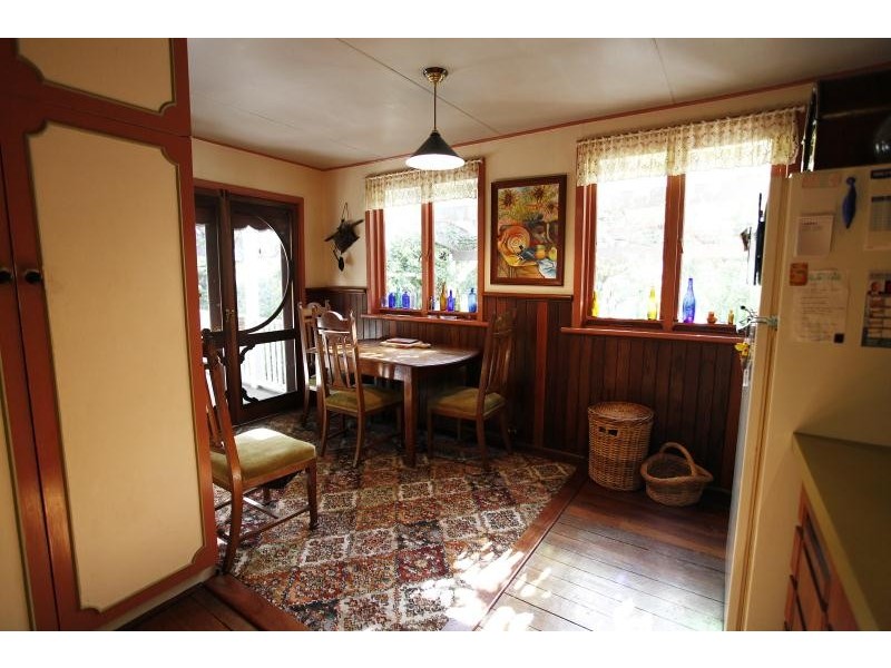 9 Seaview Terrace, Kalamunda WA 6076