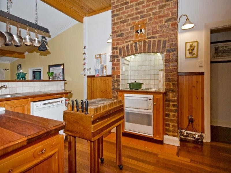 119 Railway Road, Gooseberry Hill WA 6076