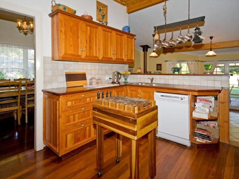 119 Railway Road, Gooseberry Hill WA 6076