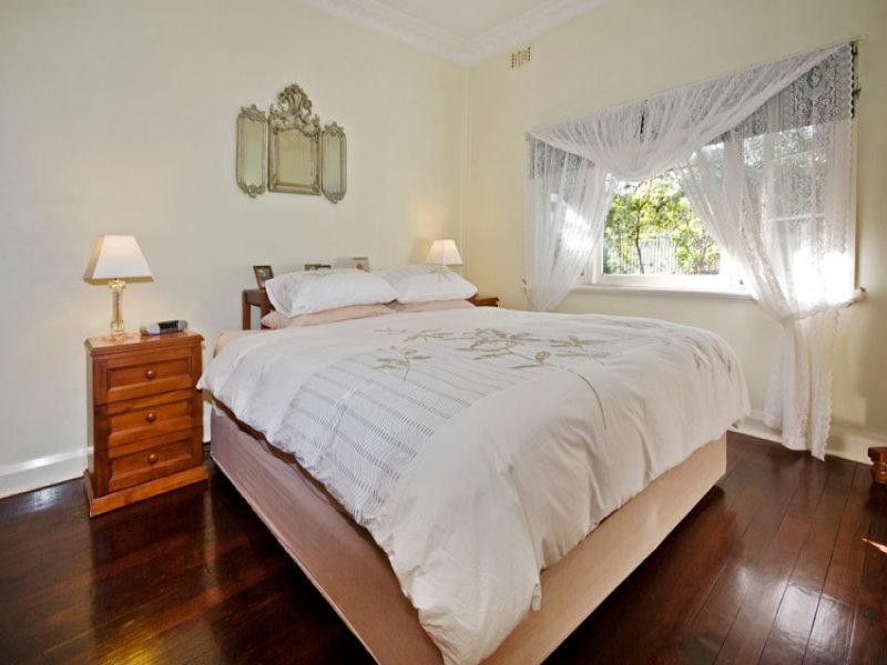 119 Railway Road, Gooseberry Hill WA 6076