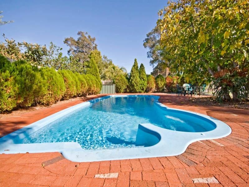 119 Railway Road, Gooseberry Hill WA 6076