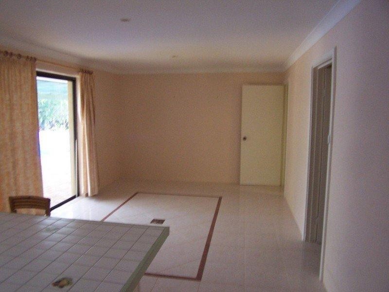 8 Sisely Road, Gooseberry Hill WA 6076