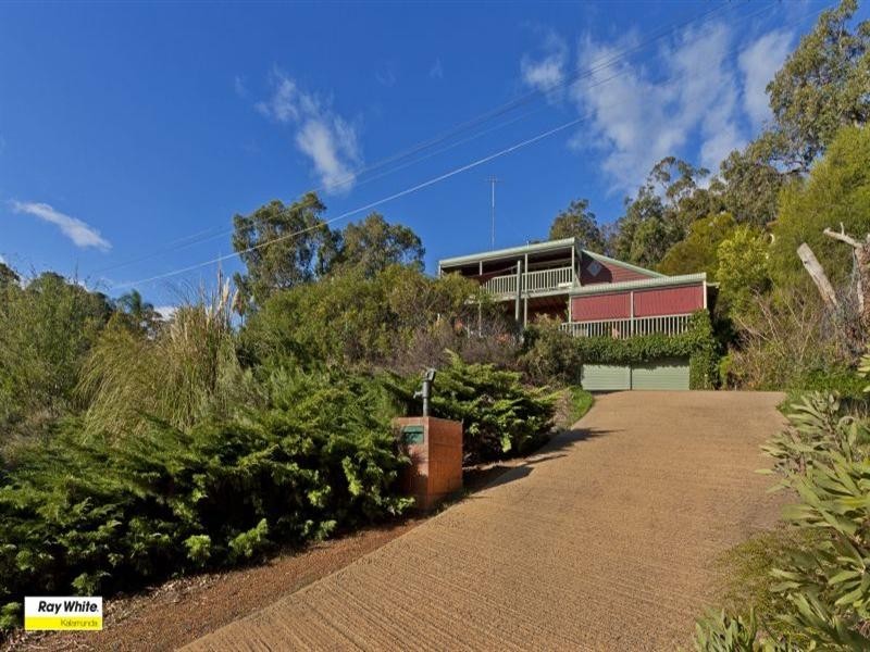 18 Lascelles Parade, Gooseberry Hill WA 6076