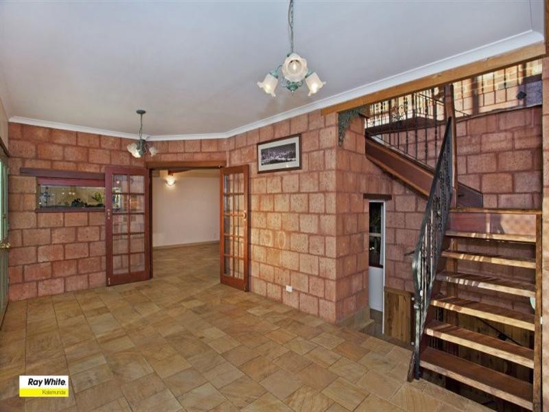 18 Lascelles Parade, Gooseberry Hill WA 6076