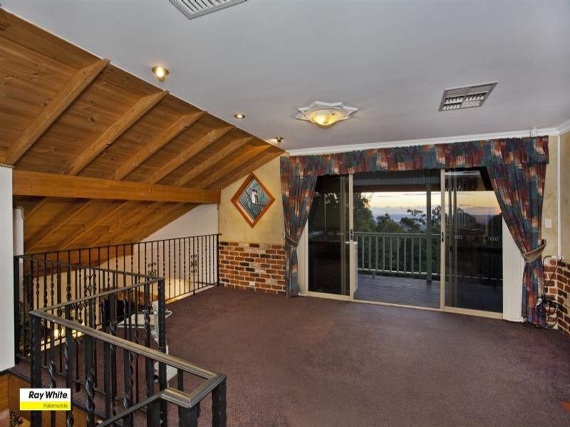 18 Lascelles Parade, Gooseberry Hill WA 6076