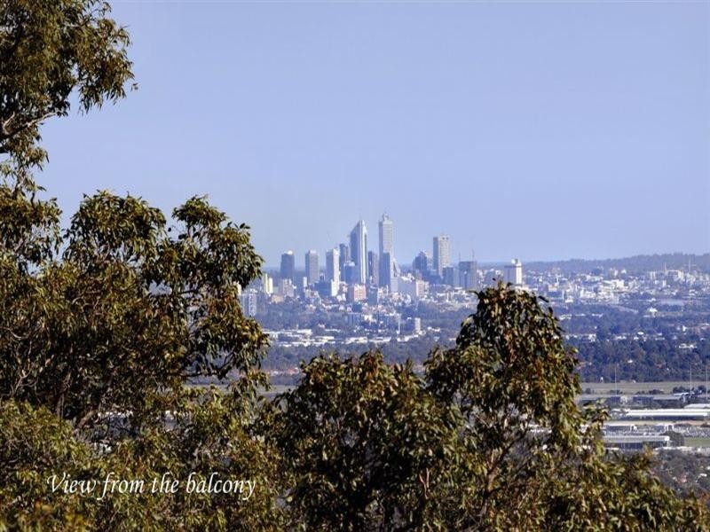 18 Lascelles Parade, Gooseberry Hill WA 6076