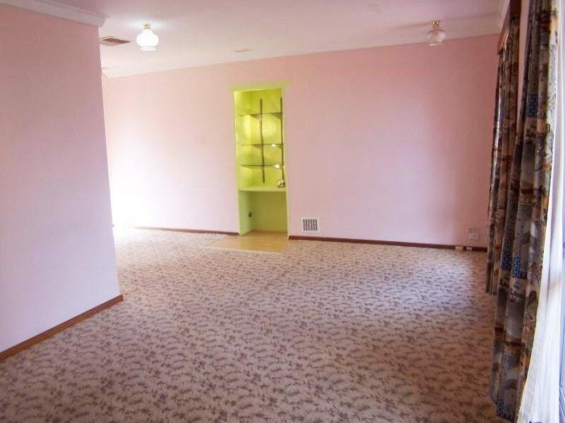 58 Watsonia Road, Gooseberry Hill WA 6076