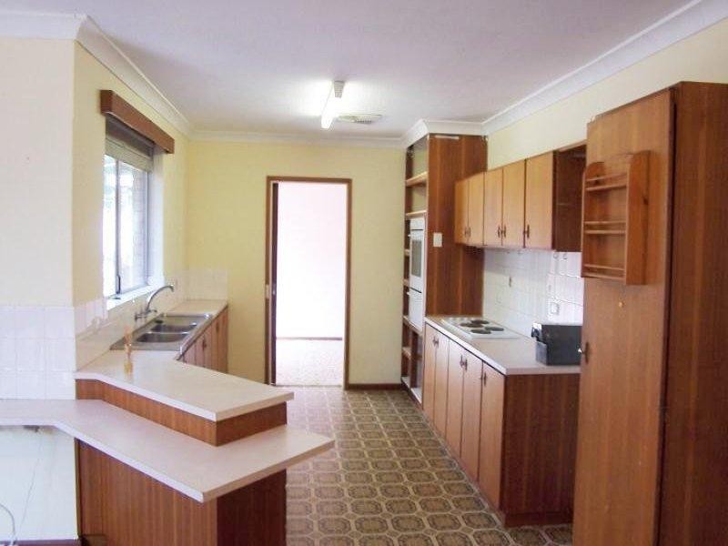 58 Watsonia Road, Gooseberry Hill WA 6076