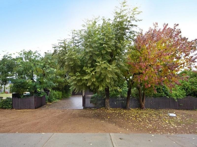 75 Snowball Road, Kalamunda WA 6076