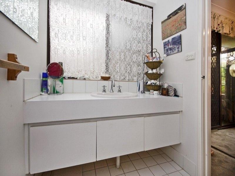 75 Snowball Road, Kalamunda WA 6076