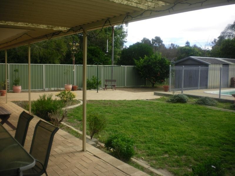 22 Corella Street, Lesmurdie WA 6076