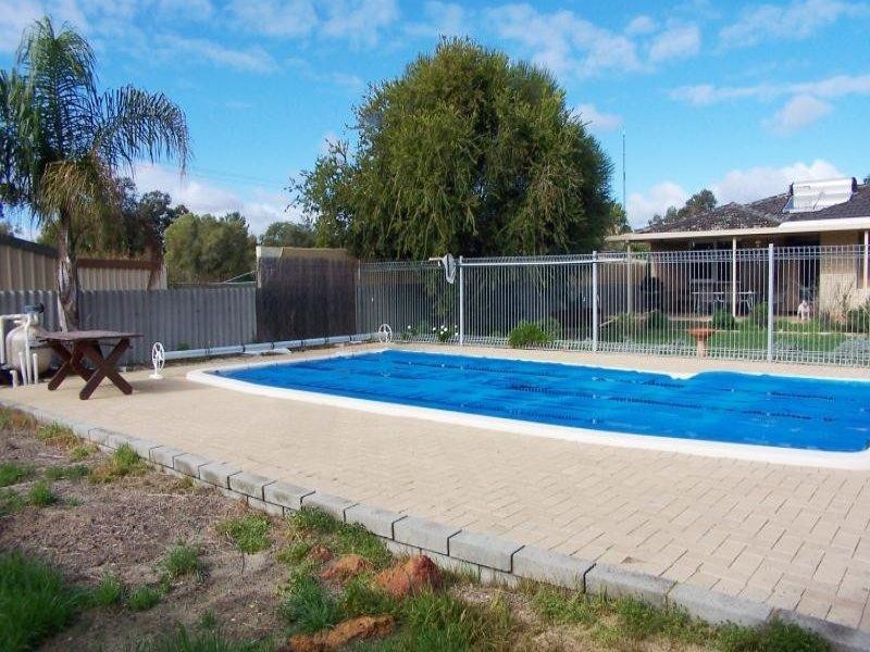 22 Corella Street, Lesmurdie WA 6076