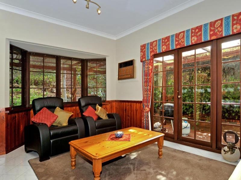 55 Spring Road, Kalamunda WA 6076