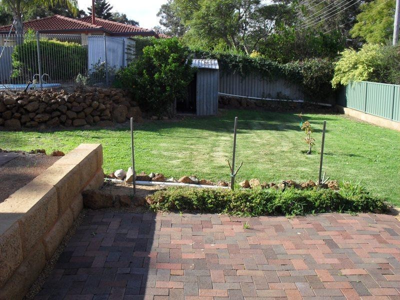 54 Armour Way, Lesmurdie WA 6076