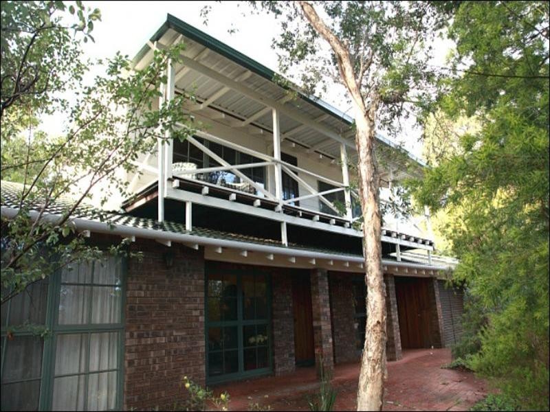 11 Northolt Street, Lesmurdie WA 6076