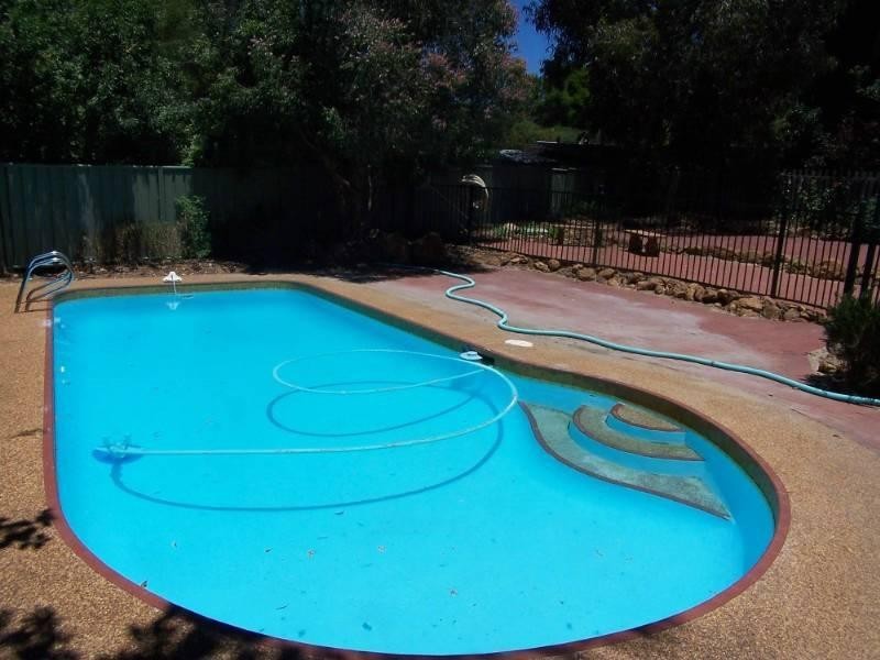 11 Burrinjuck Road, Gooseberry Hill WA 6076