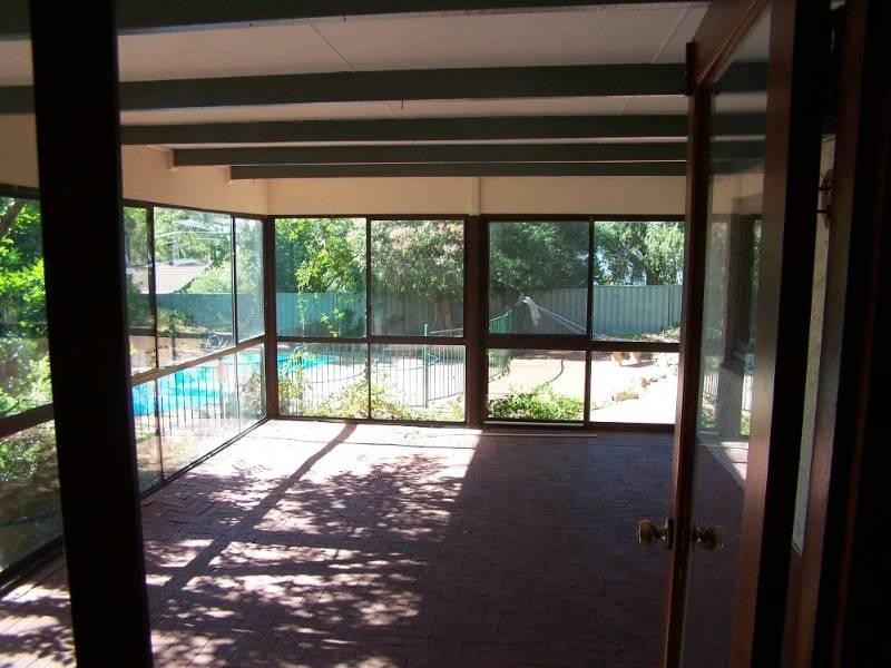 11 Burrinjuck Road, Gooseberry Hill WA 6076