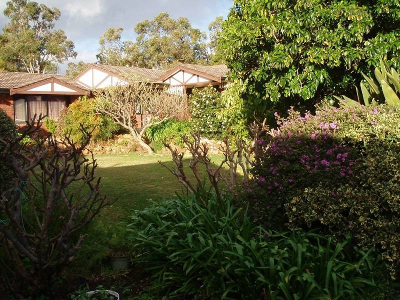 Unit 13/19 Byron Road, Kalamunda WA 6076