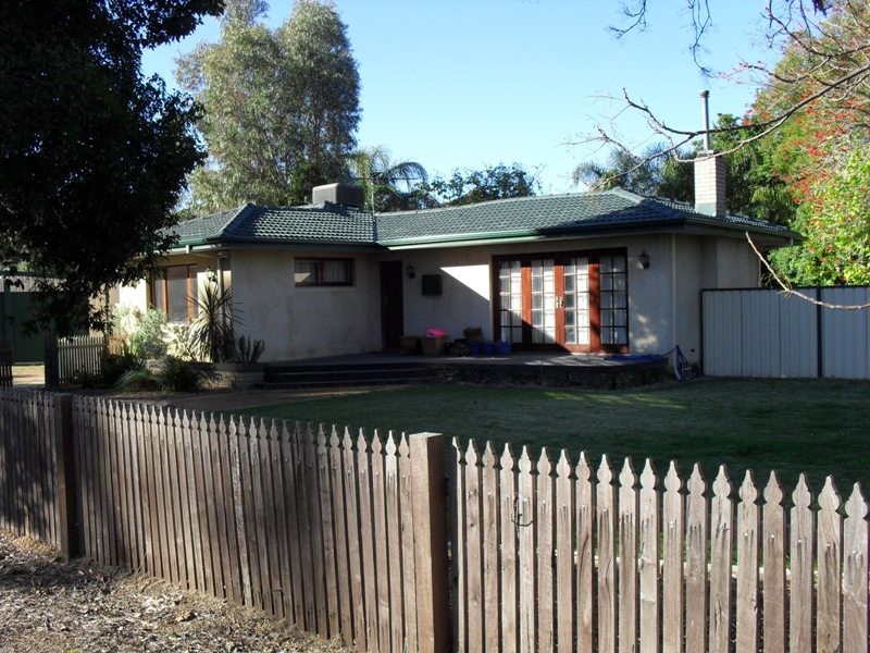 10 Kathleen Close, Maida Vale WA 6057