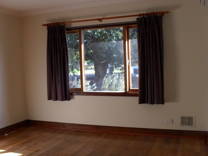 10 Kathleen Close, Maida Vale WA 6057