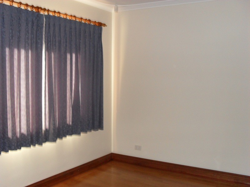 10 Kathleen Close, Maida Vale WA 6057