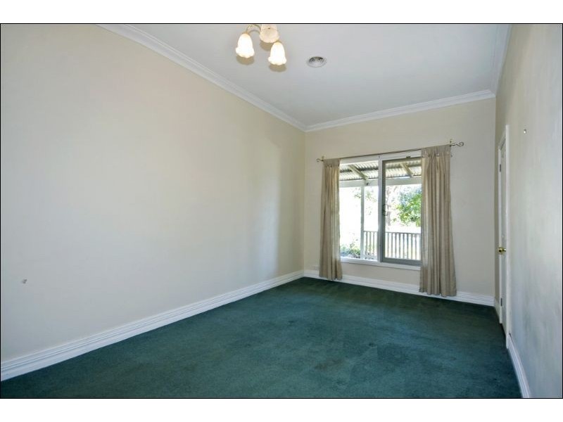 19 Elizabeth Street, Kalamunda WA 6076