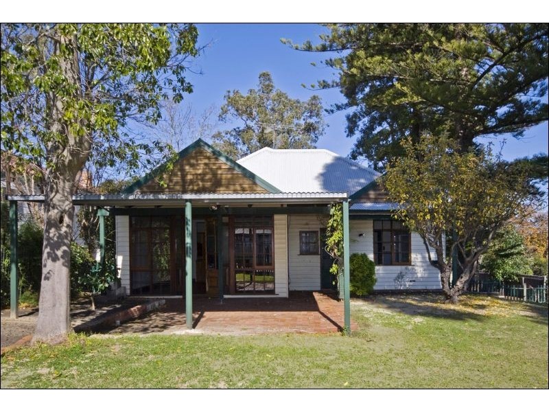 19 Elizabeth Street, Kalamunda WA 6076