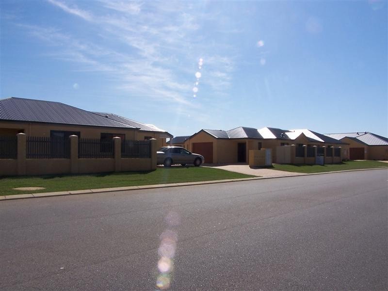 U4 21 Maida Vale Road, Maida Vale WA 6057