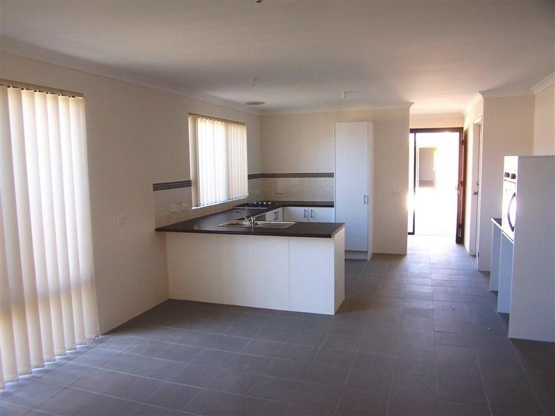 U4 21 Maida Vale Road, Maida Vale WA 6057