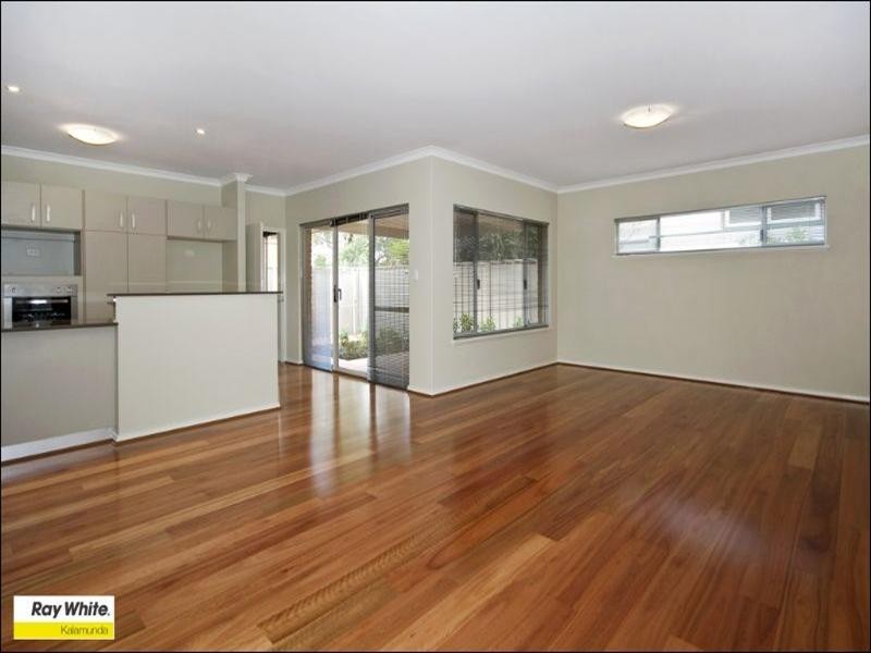 2/ 14 Heath Road, Kalamunda WA 6076