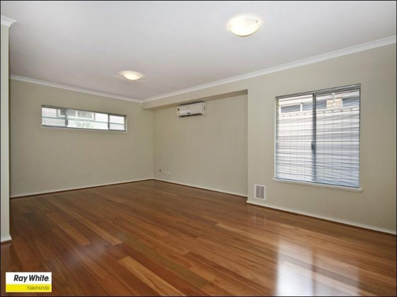 2/ 14 Heath Road, Kalamunda WA 6076