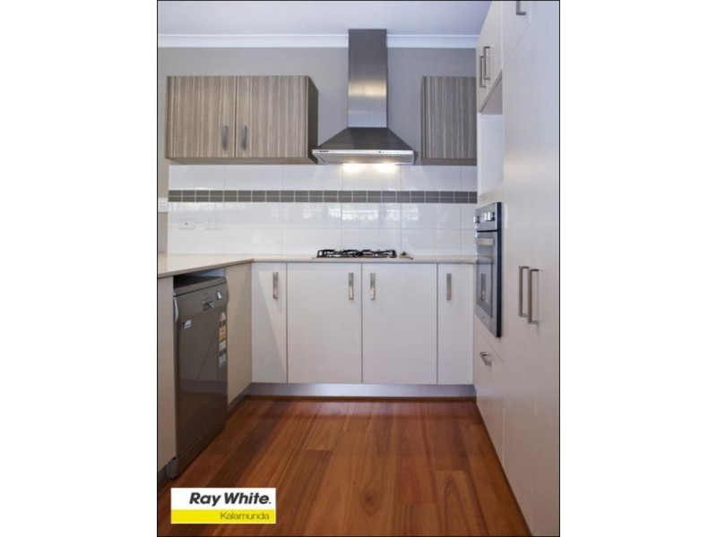 2/ 14 Heath Road, Kalamunda WA 6076