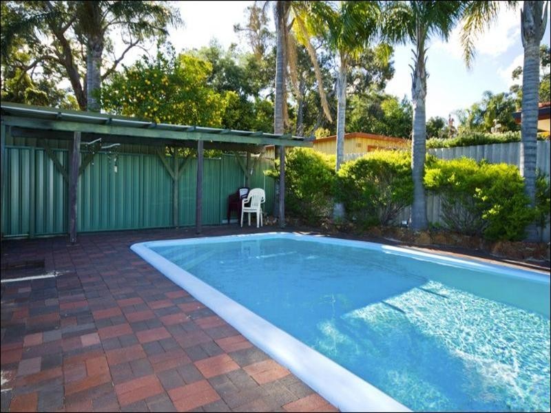 54 Armour Way, Lesmurdie WA 6076