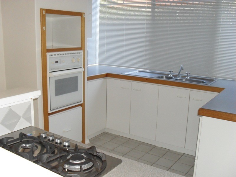 1/31 Railway Road, Kalamunda WA 6076