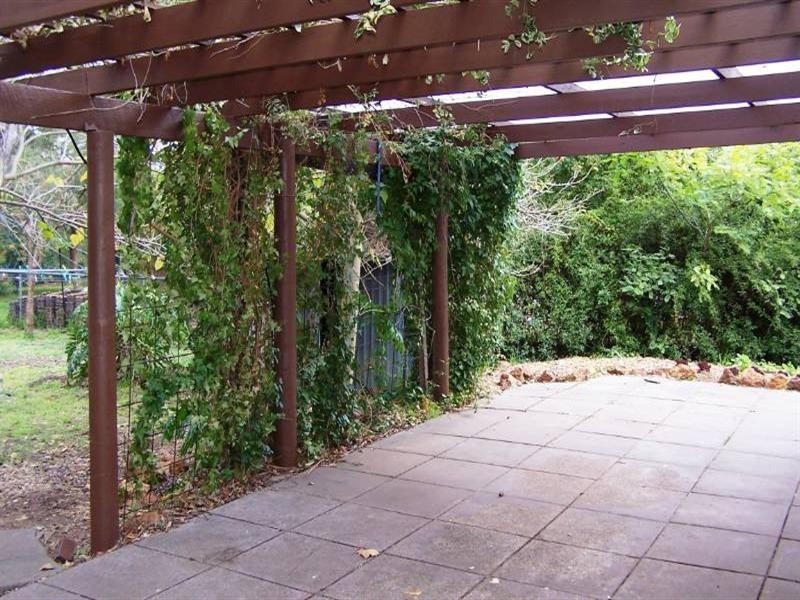 14 Goodall Street, Lesmurdie WA 6076