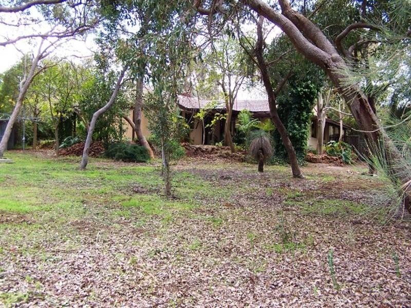 14 Goodall Street, Lesmurdie WA 6076