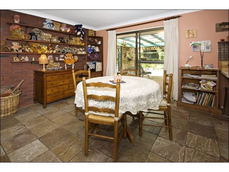 1 Booligal Street, Lesmurdie WA 6076