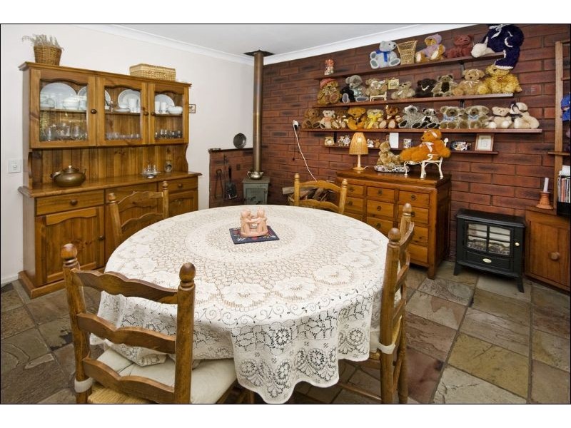 1 Booligal Street, Lesmurdie WA 6076