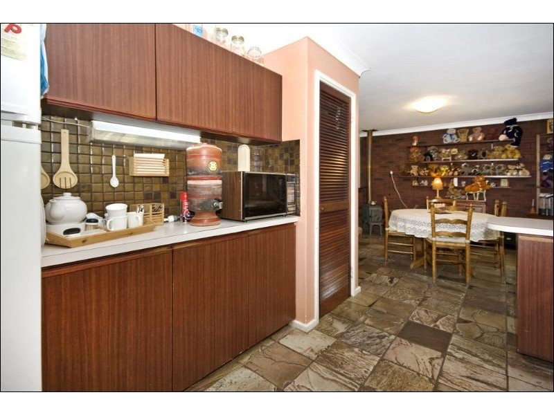 1 Booligal Street, Lesmurdie WA 6076