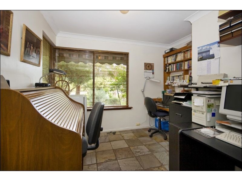 1 Booligal Street, Lesmurdie WA 6076