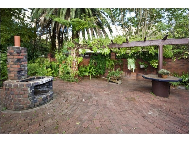 1 Booligal Street, Lesmurdie WA 6076