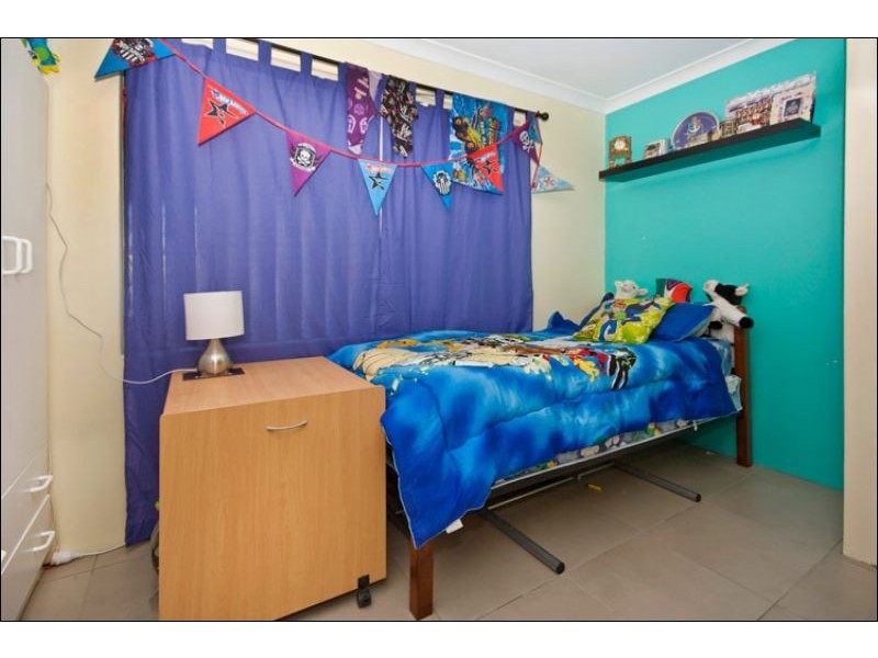 10 Coral Tree Place, Thornlie WA 6108