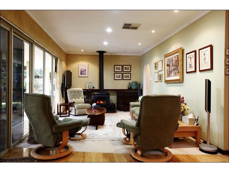 35 West Terrace, Maida Vale WA 6057