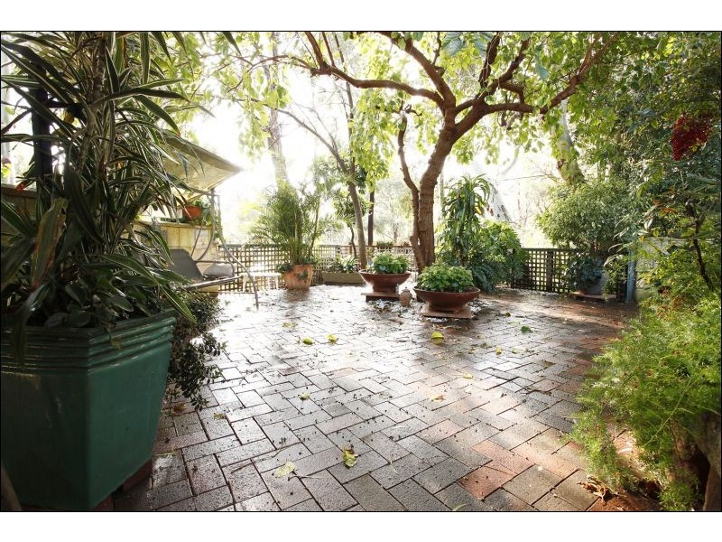 35 West Terrace, Maida Vale WA 6057