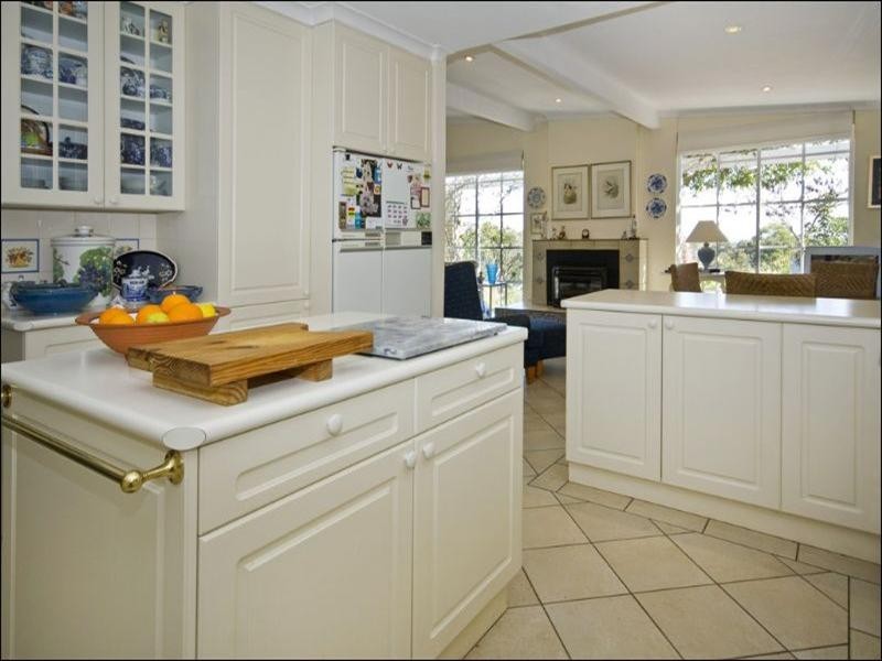 32 Watsonia Road, Gooseberry Hill WA 6076