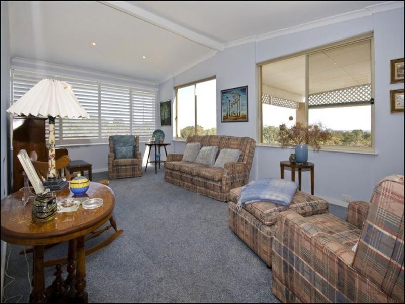 32 Watsonia Road, Gooseberry Hill WA 6076