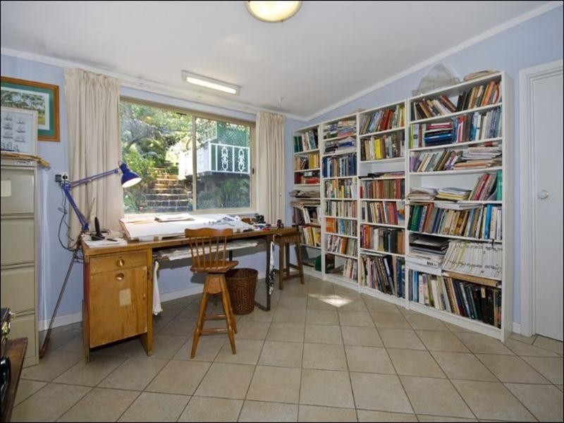 32 Watsonia Road, Gooseberry Hill WA 6076