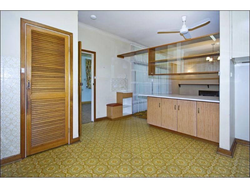 14 Blamire Road, Kalamunda WA 6076